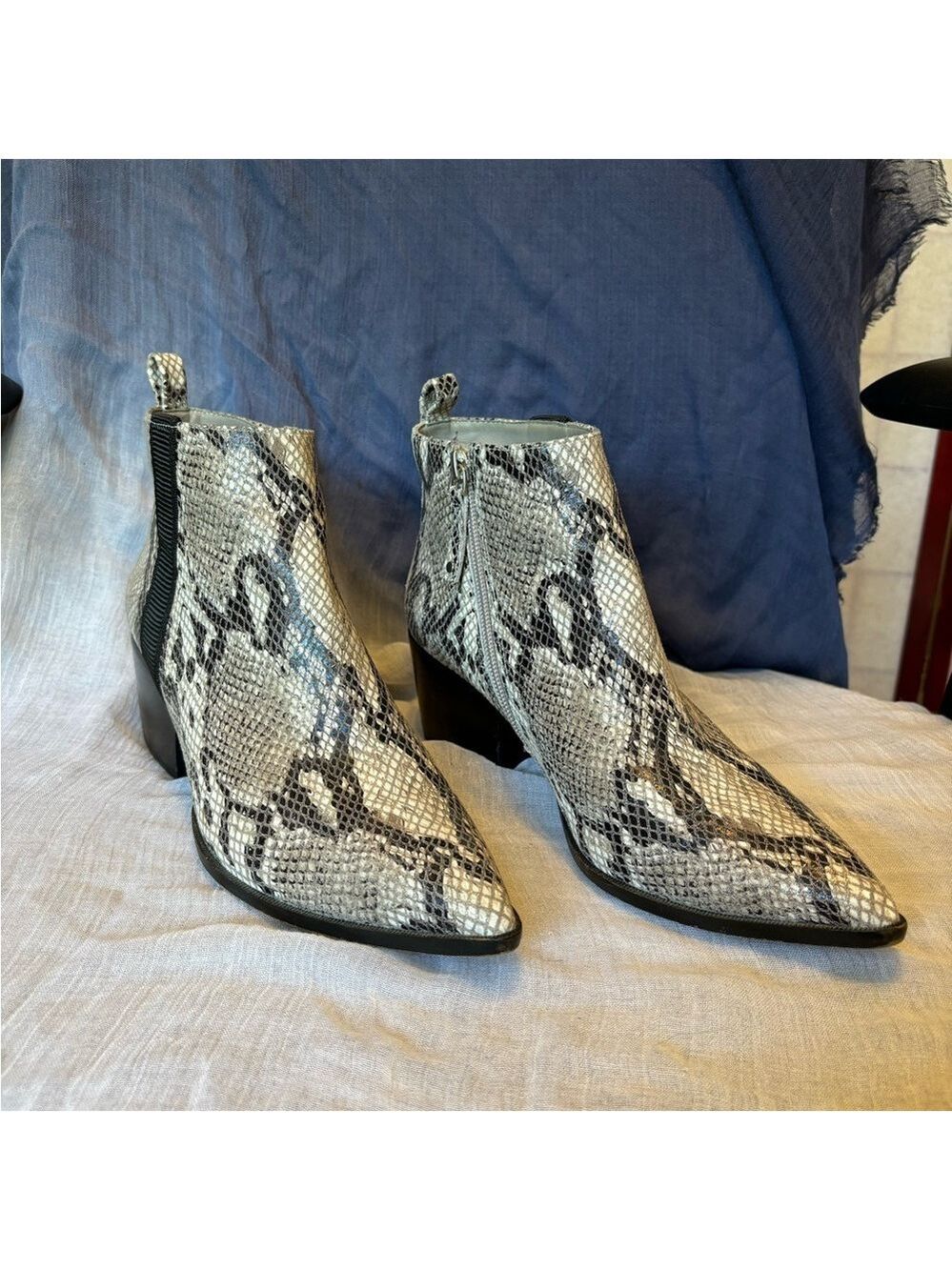 Snakeskin Booties - EUC - Size 8.5 - Picture 5 of 6